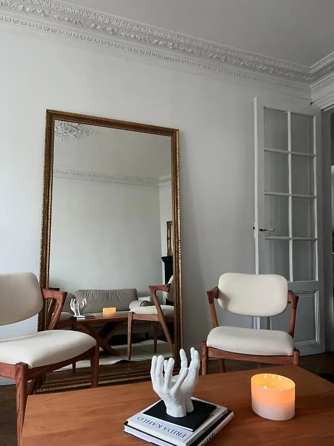 شقة Bel Appartement Haussmanien باريس