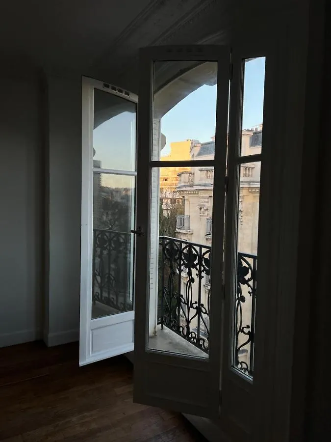 Bel Appartement Haussmanien Paris Apartment