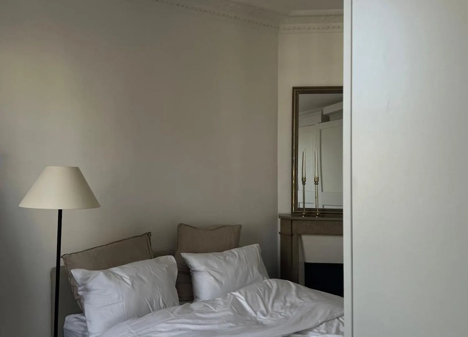 Bel Appartement Haussmanien Paris France